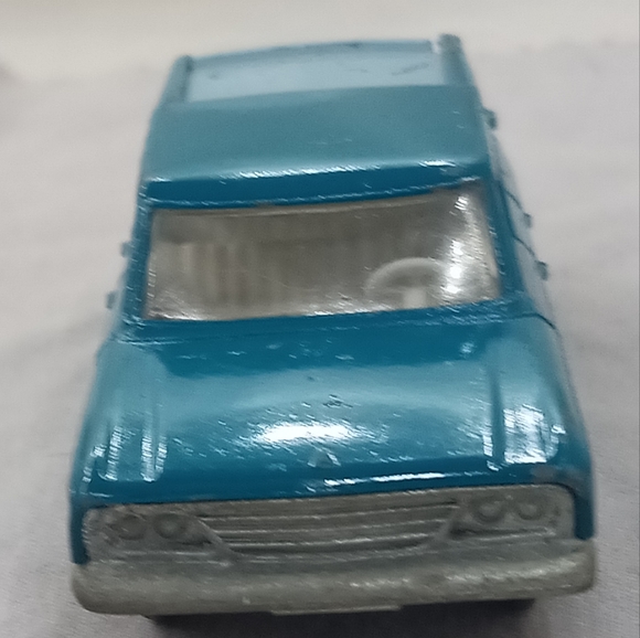 Vintage 1965 Lesney Matchbox Studebaker Lark Wagonaire Series #42 - Picture 4 of 9